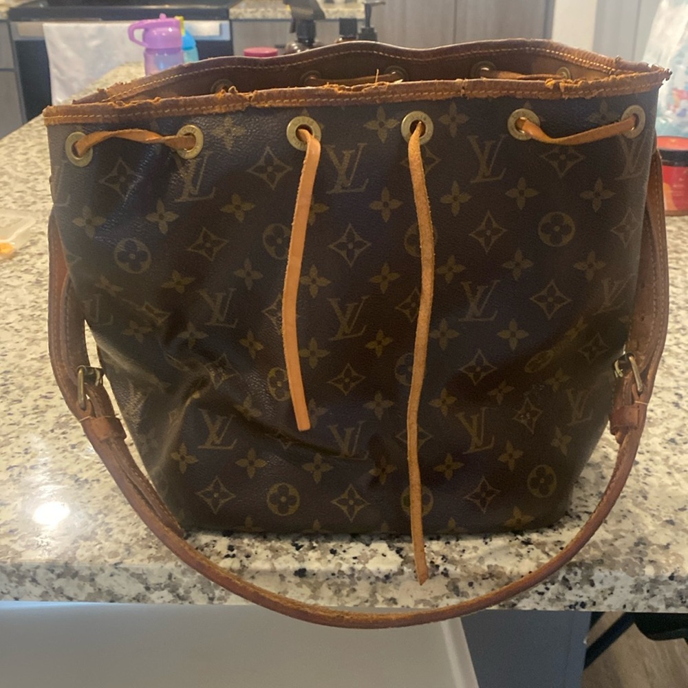 Louis Vuitton bucket bag in used condition